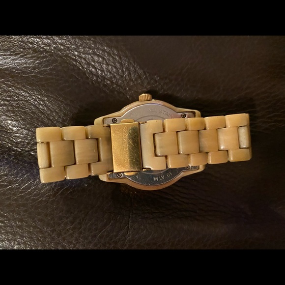 Michael Kors Gold/Cream Watch - Picture 7 of 7